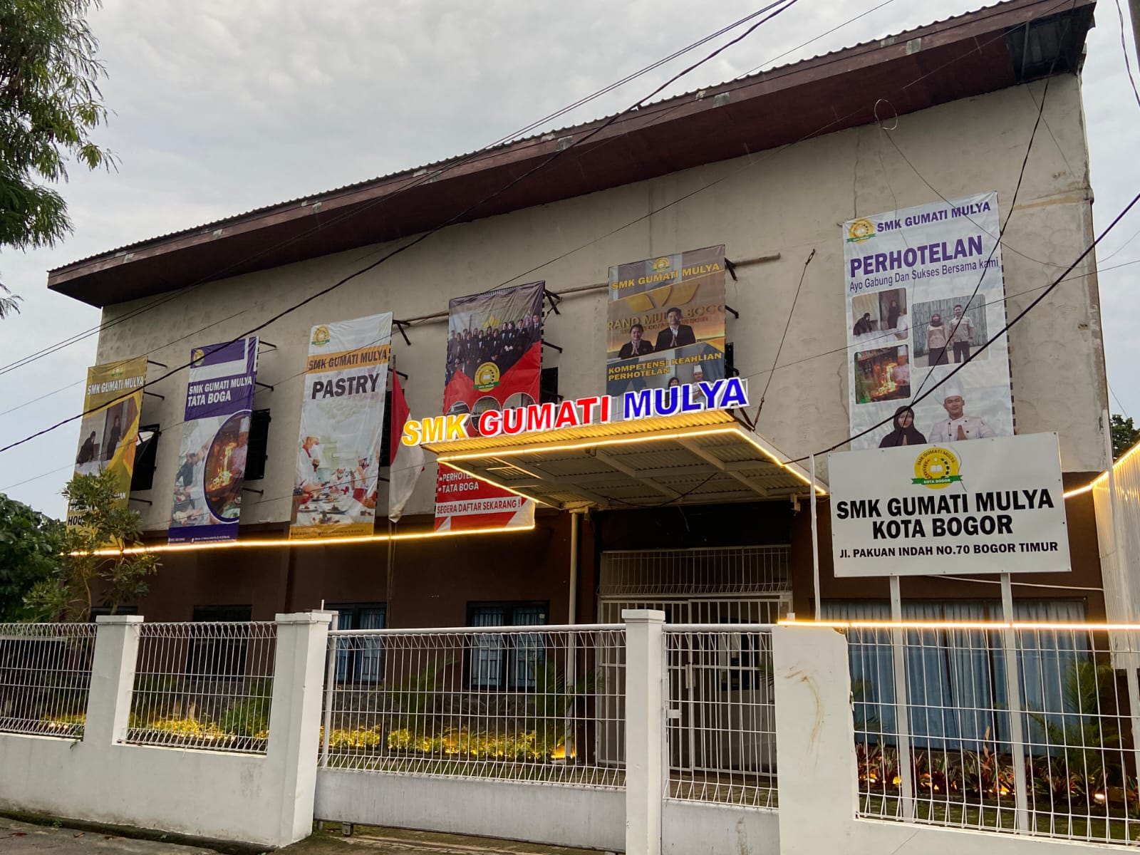 tampak-depan-smk-gumati